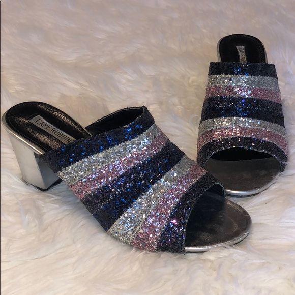 Cape Robbin Shoes - 5/$20!!!🤍🔮 Cape Robbin Glitter Open Toe Mules